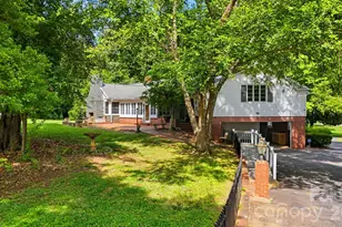 826 S College Ave, Newton, NC 28658 - Photo 42