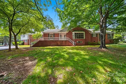 826 S College Avenue, Newton, NC 28658 - Photo 2