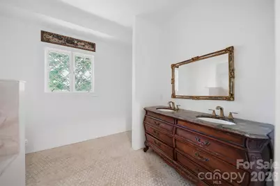 826 S College Avenue, Newton, NC 28658 - Photo 24