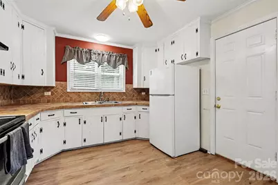 217 Oakwood Avenue, York, SC 29745 - Photo 14