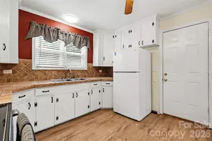 217 Oakwood Ave, York, SC 29745 - Photo 18