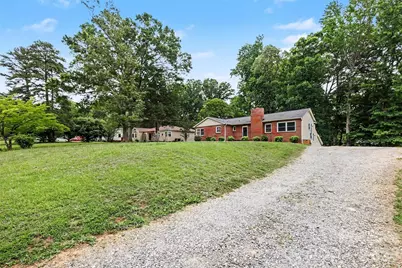 217 Oakwood Avenue, York, SC 29745 - Photo 2