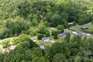 1424 Bear Creek Rd, Bakersville, NC 28705 - Photo 36