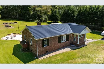1424 Bear Creek Road, Bakersville, NC 28705 - Photo 4