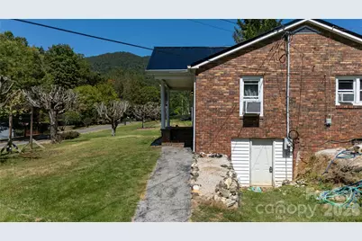 1424 Bear Creek Road, Bakersville, NC 28705 - Photo 12