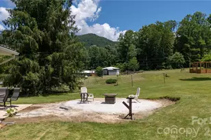 1424 Bear Creek Rd, Bakersville, NC 28705 - Photo 30