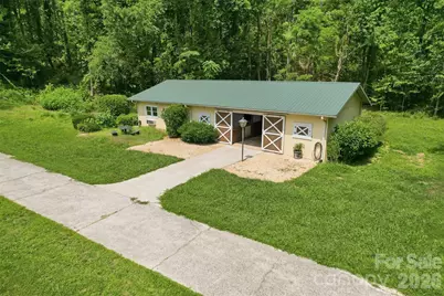 811 Butter Street, Landrum, SC 29356 - Photo 4