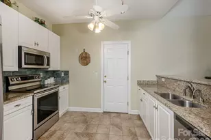 171 Ashefield Ct, Hendersonville, NC 28791 - Photo 16