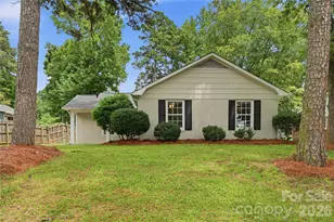 5439 Autumn End Cir, Charlotte, NC 28212 - Photo 1