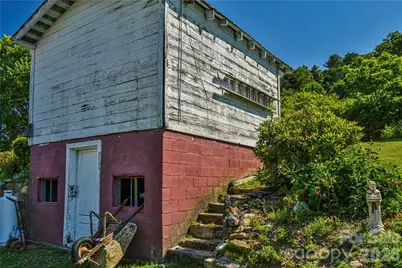 415 Weaverville Road, Asheville, NC 28804 - Photo 16