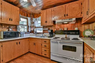 415 Weaverville Rd, Asheville, NC 28804 - Photo 28
