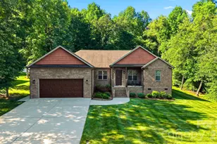 2630 36th Ave NE, Hickory, NC 28601 - Photo 2