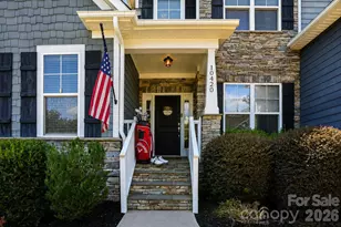 10420 Daufuskie Dr, Charlotte, NC 28278 - Photo 1
