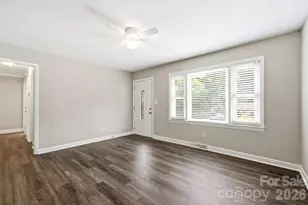 211 Valleydale Dr, Gastonia, NC 28056 - Photo 10