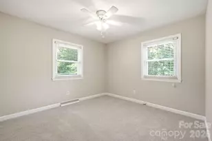 211 Valleydale Dr, Gastonia, NC 28056 - Photo 14