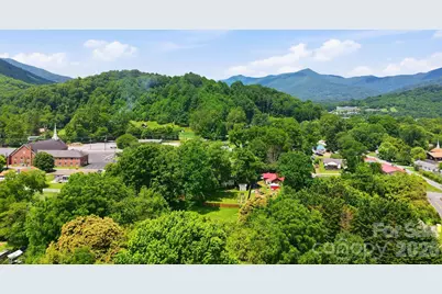 31 Edwards Street, Waynesville, NC 28786 - Photo 4