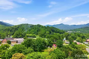 31 Edwards St, Waynesville, NC 28786 - Photo 4