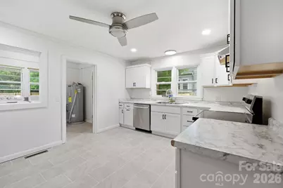 31 Edwards Street, Waynesville, NC 28786 - Photo 8