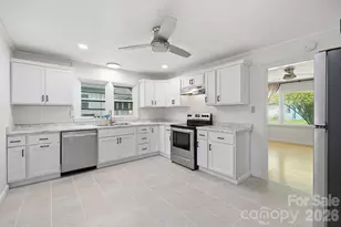 31 Edwards St, Waynesville, NC 28786 - Photo 10