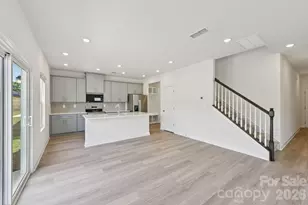 2052 Sunflower Cir, Newton, NC 28658 - Photo 6
