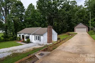 445 Old Haw Creek Rd, Asheville, NC 28805 - Photo 2