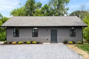 1003 College Blvd, Dallas, NC 28034 - Photo 2