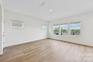 1445 Wildflower St, Newton, NC 28658 - Photo 6
