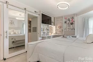 212 W 10th St, Charlotte, NC 28202 - Photo 18