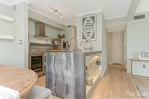 212 W 10th St, Charlotte, NC 28202 - Photo 6