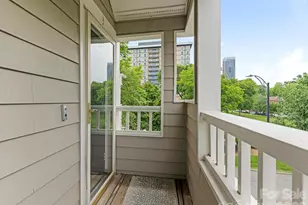 212 W 10th St, Charlotte, NC 28202 - Photo 2
