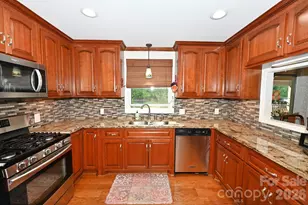 3021 Cedar Crest Dr, Lenoir, NC 28645 - Photo 10