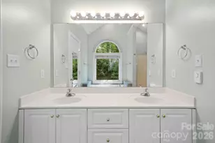 36 Poplar Creek Dr, Asheville, NC 28805 - Photo 14