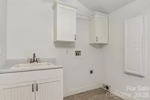 1952 Davis Mountain Rd, Hendersonville, NC 28739 - Photo 20