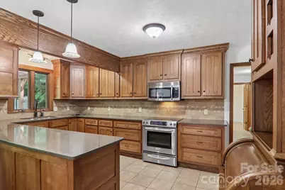 1952 Davis Mountain Road, Hendersonville, NC 28739 - Photo 8