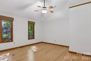 1952 Davis Mountain Rd, Hendersonville, NC 28739 - Photo 16