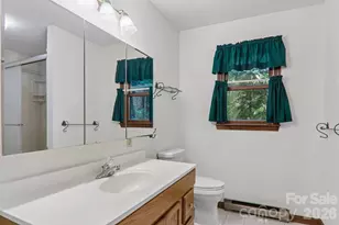 1952 Davis Mountain Rd, Hendersonville, NC 28739 - Photo 14