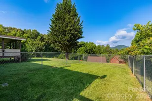 71 Teachers Ln, Canton, NC 28716 - Photo 6