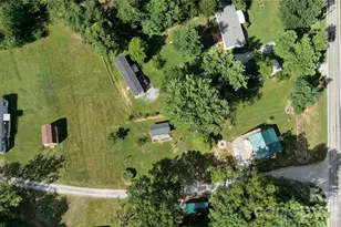 38 Lloyd Barnwell Rd, Hendersonville, NC 28792 - Photo 36