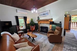 38 Lloyd Barnwell Rd, Hendersonville, NC 28792 - Photo 8