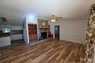 1395 Cape Hickory Rd, Hickory, NC 28601 - Photo 4