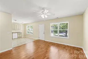318 N Pryor St, Gastonia, NC 28052 - Photo 4