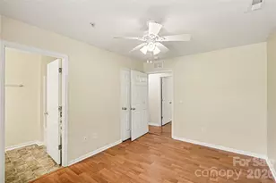 318 N Pryor St, Gastonia, NC 28052 - Photo 12
