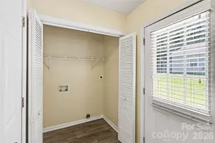 318 N Pryor St, Gastonia, NC 28052 - Photo 16