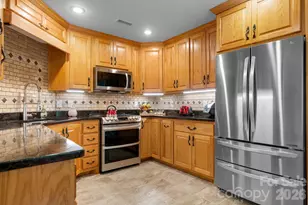2956 Indian Grave Rd, Lenoir, NC 28645 - Photo 8