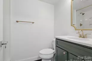 6819 Woodstock Dr, Charlotte, NC 28210 - Photo 30