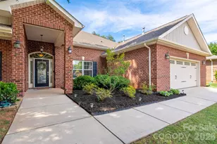 12411 Pine Terrace Ct, Charlotte, NC 28273 - Photo 2