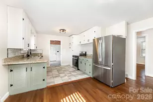 1355 Leheigh Ct, Winston Salem, NC 27103 - Photo 2