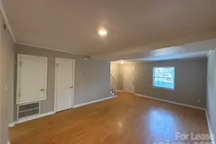 11016 Hunter Trail Ln, Charlotte, NC 28226 - Photo 2