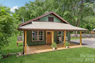 169 East St, Waynesville, NC 28786 - Photo 2
