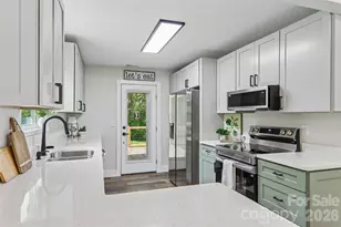 169 East St, Waynesville, NC 28786 - Photo 18